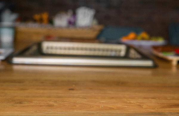 排到凌晨2点！曝光魔都这家「牛排火锅」，1折吃垮老板！