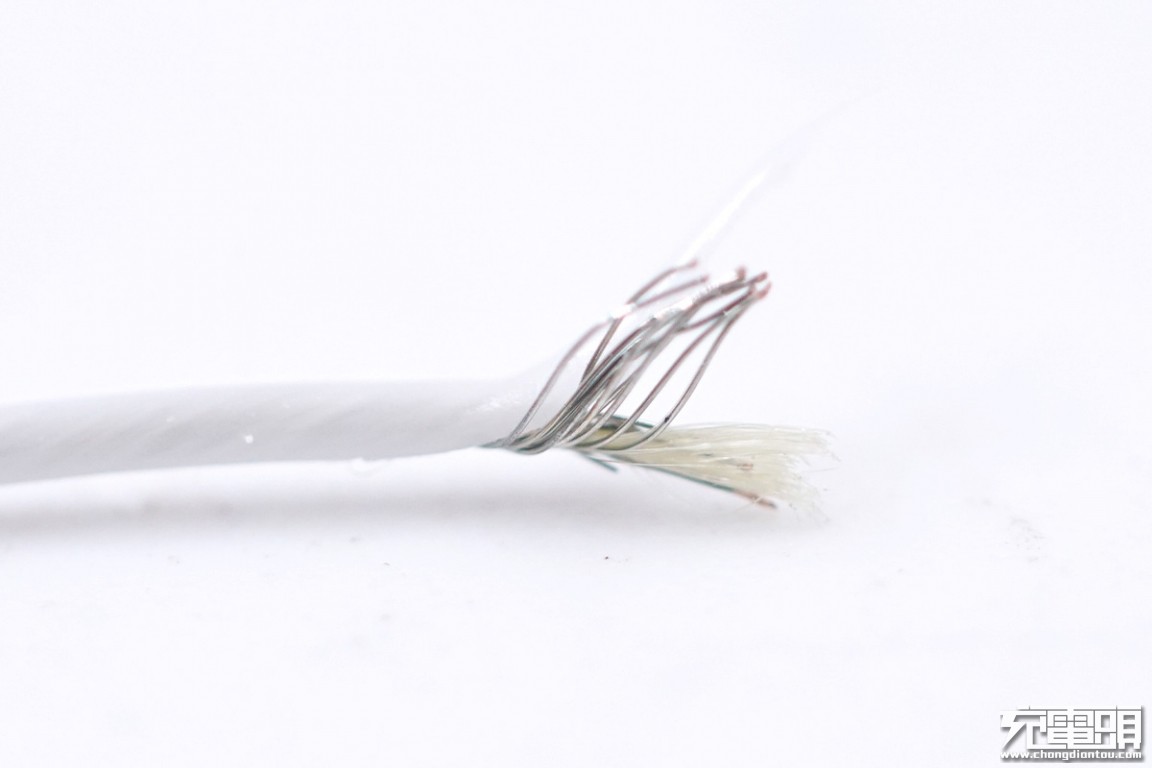 华为usb充电线拆解,华为1.8米充电线拆解