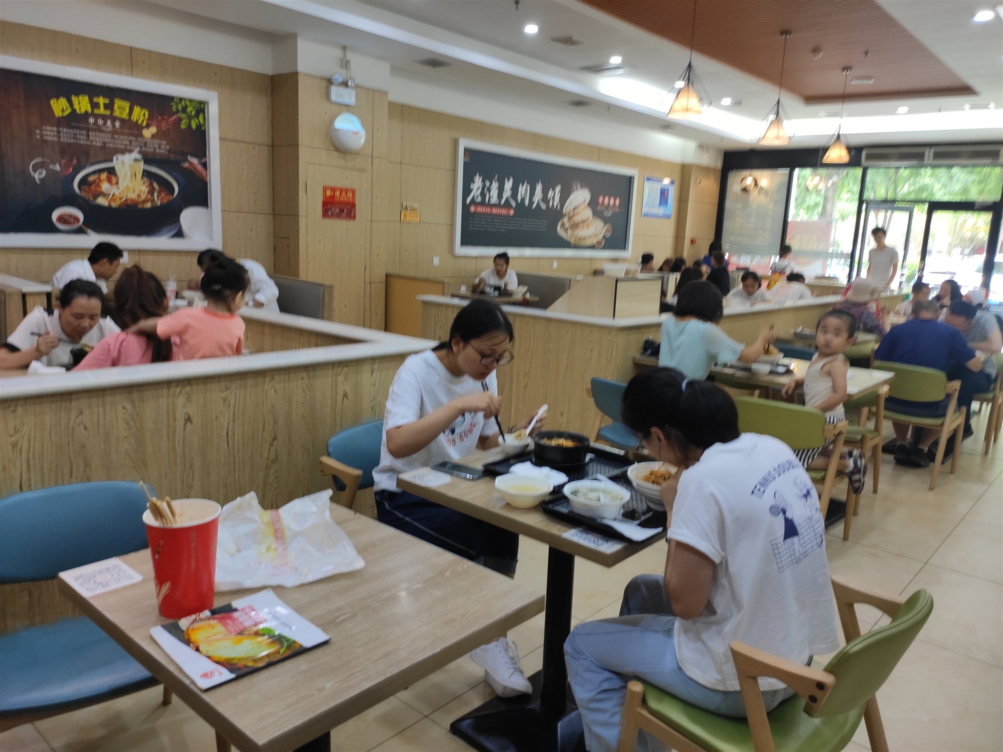 凉皮肉夹馍连锁加盟电话,陕西肉夹馍加盟实体店