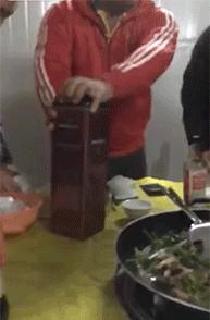 关于聚餐的幽默笑话大全,群友聚餐的幽默笑话