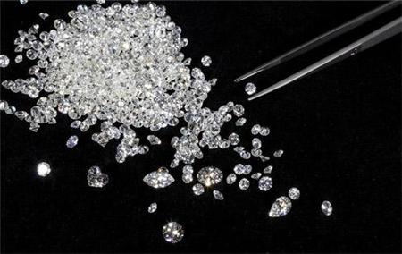 钻石恒久远一颗永流传分析,钻石恒久远不值钱