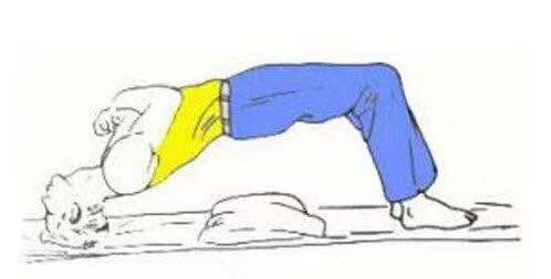 腰椎滑脱和腰椎间盘突出哪个严重,想知道腰椎间盘突出是怎样引起的