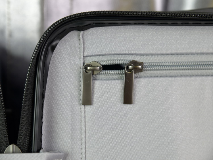 90分七道杠旅行箱体验：商旅两用，推拉更轻松