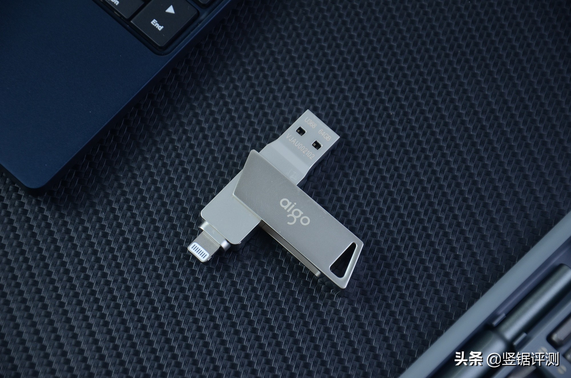 解决iphone备份空间不足,aigo手机u盘苹果