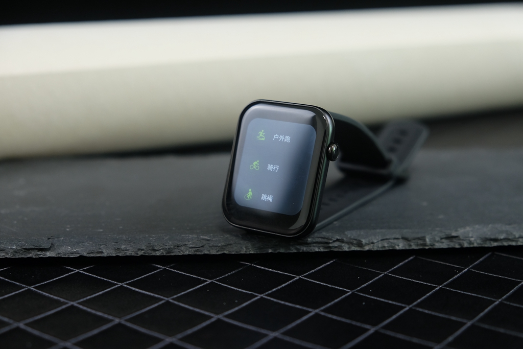 能测体温血压的智能手表,能测体温的运动手表