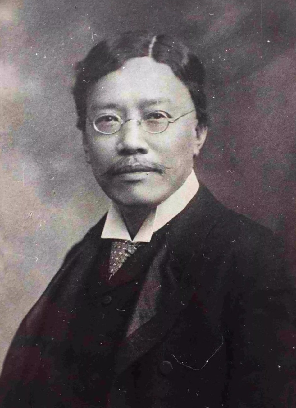 著名思想家严复译著天演论,严复经典语录摘抄及感悟