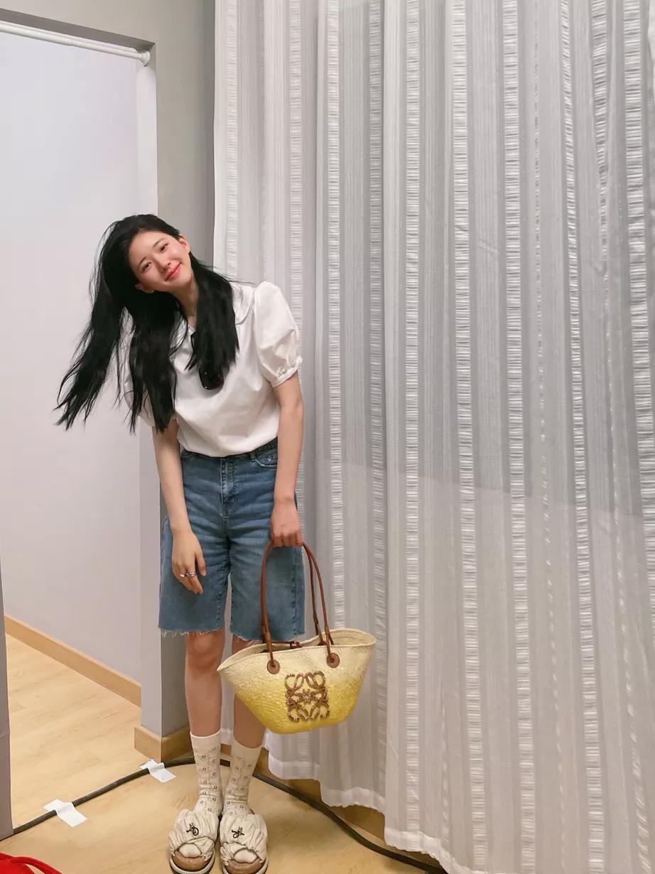最火的泡泡袖上衣穿搭秋冬,夏天泡泡袖设计感小众上衣