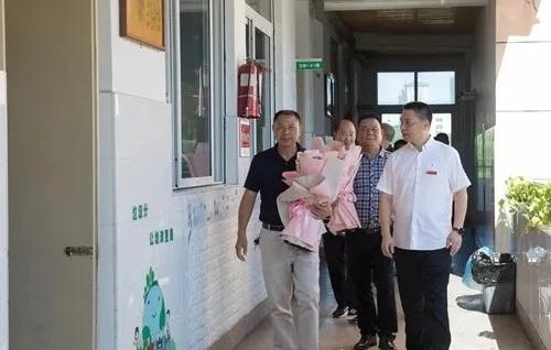 退休教师返校活动方案,学校教师退休仪式活动方案