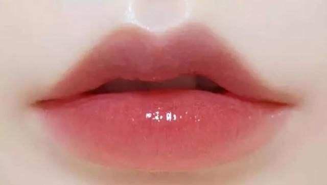唇干唇纹深是什么原因,唇部唇纹深和多怎么办