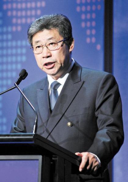 获亚足联最高荣誉，拒绝50万美元的贿赂，他被媒体称为中国足球的上帝！