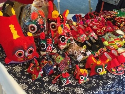 这种骆驼蹄鞋，如今是非遗，专门为幼儿御寒，90后估计没见过