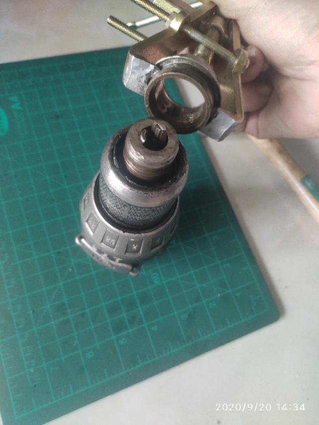 米沃奇夹头拆卸维修,米沃奇夹头的拆解