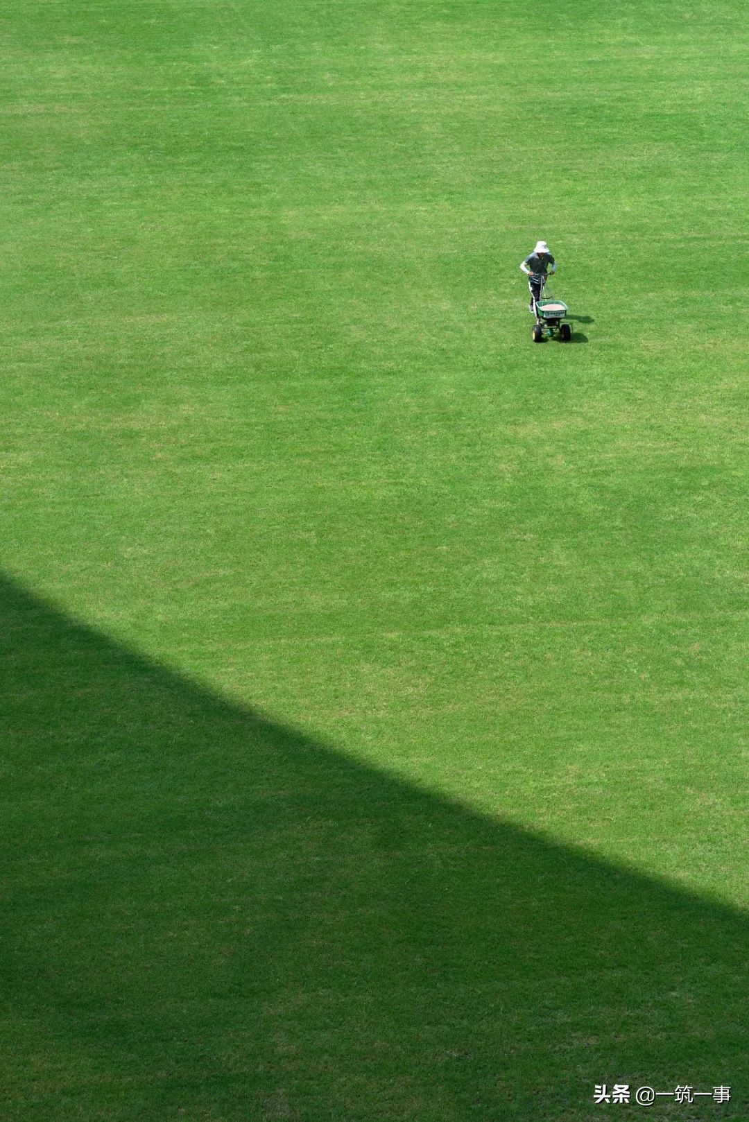 凤凰山体育公园:这座满足顶级赛事标准的场馆藏了多少“秘密”?