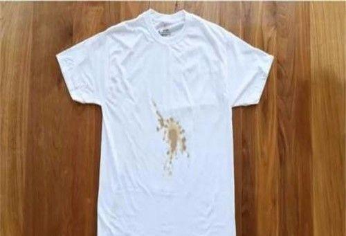 白衣服染色了用什么方法,黑白t染色了怎么洗白