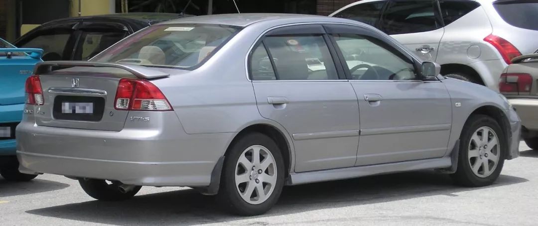 本田思域最畅销的一款,售价12万的本田思域