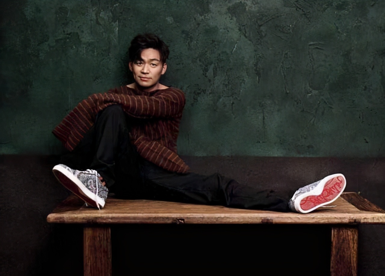 王宝强现身少林寺喊话,王宝强重回少林寺大秀拳法