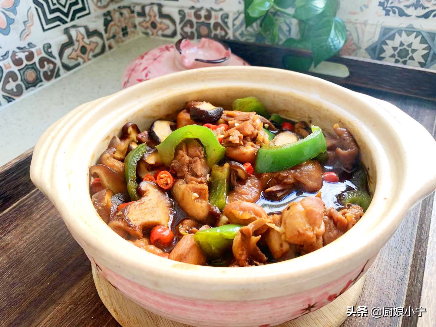 冷冻鸡肉怎样做才能嫩滑爽口,冰冻鸡肉焯水后怎么炒好吃