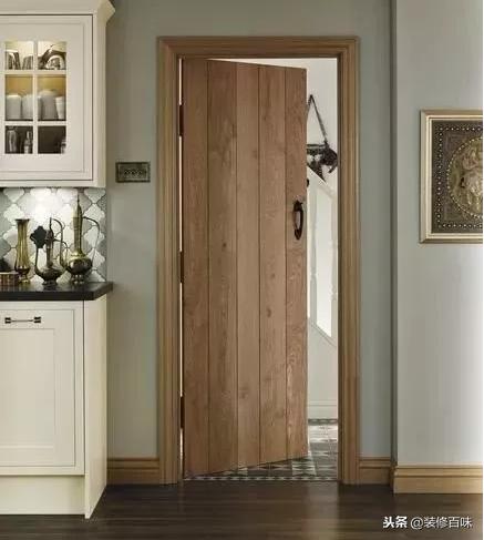 白色的玻璃胶发霉什么原因,家里的玻璃胶发霉怎么办