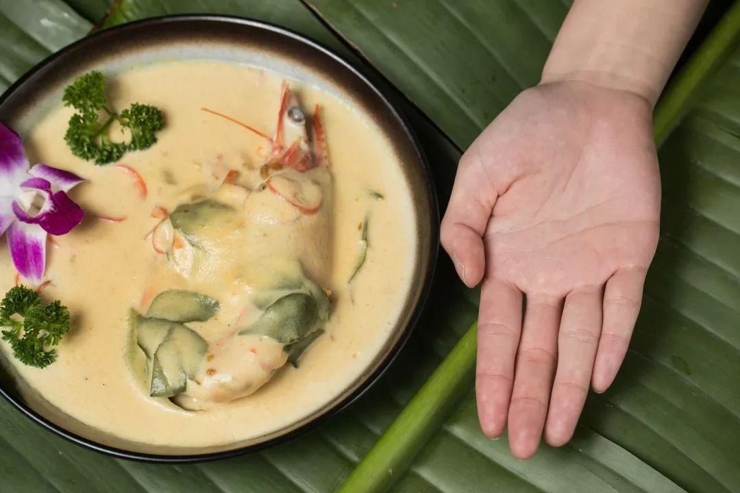 罗湖有家怪店，十个人来吃完饭后，老板居然多了一百个朋友