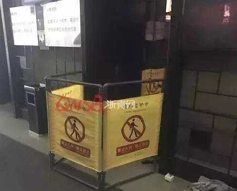 电梯35楼急速下坠女子教科书自救,电梯急速下坠的时候往上跳一下