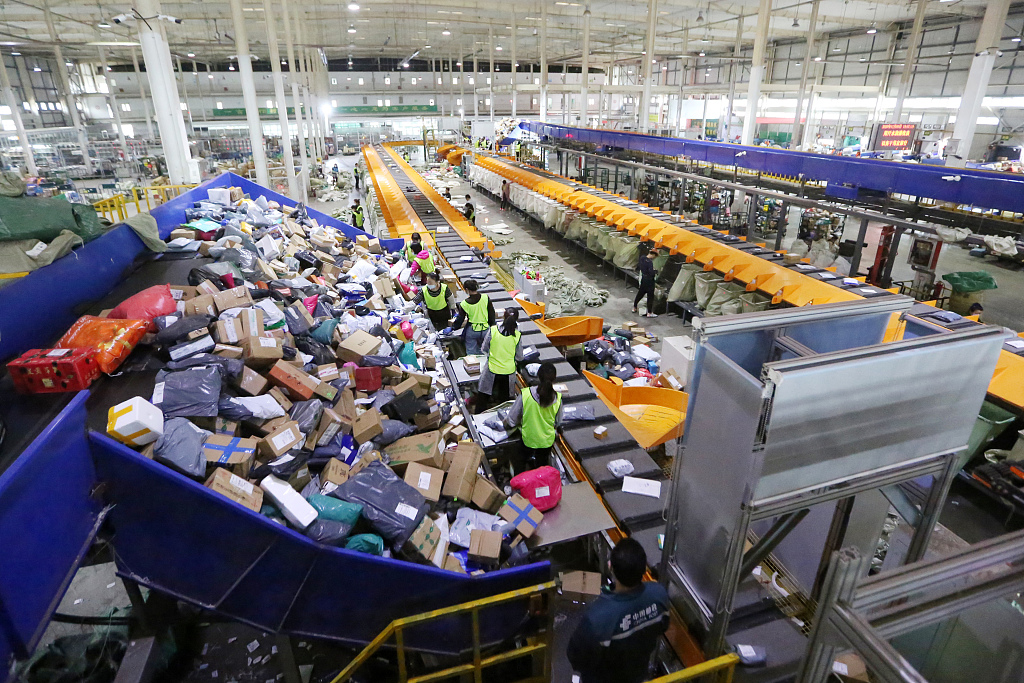 分拣快递兼职白天累还是夜班累,快递分拣夜班兼职12小时