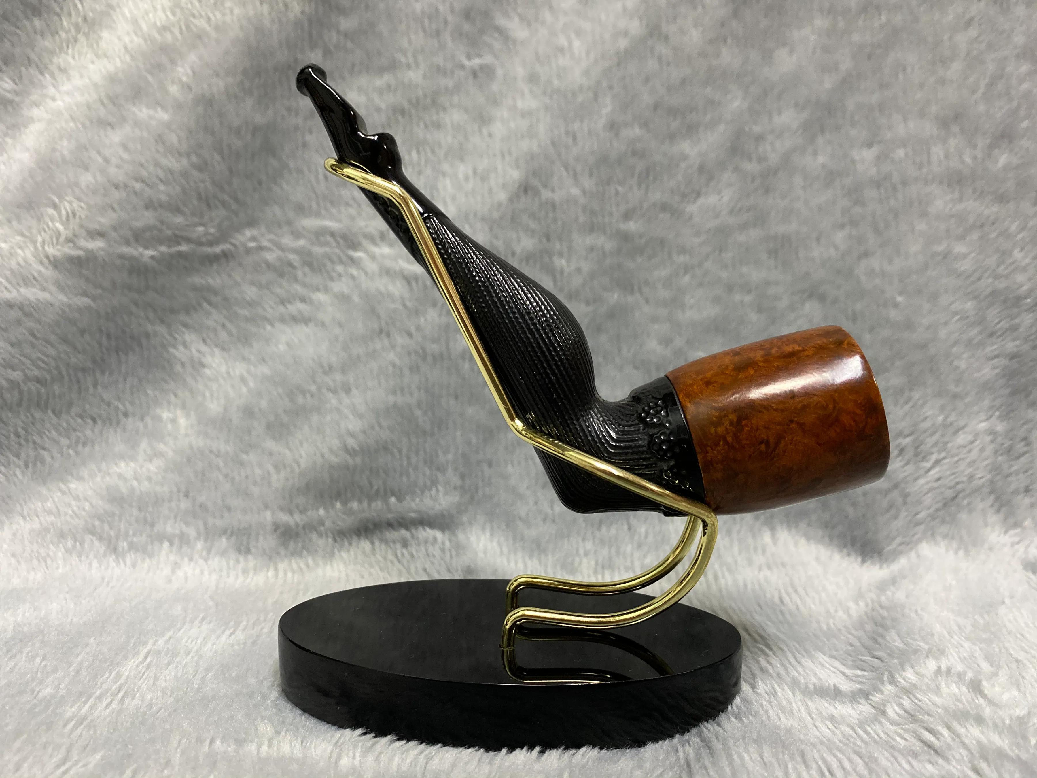 这是一把至今无人敢卖又浏览量奇高的手工石楠木黑丝蕾丝大腿斗