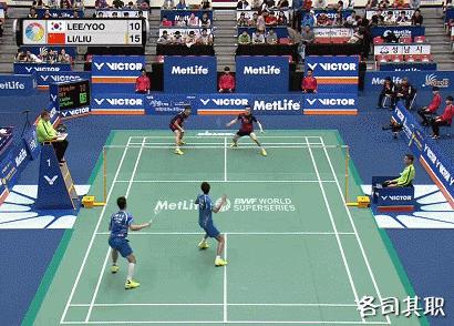 羽毛球双打跑位（站位）的核心在于移动连接