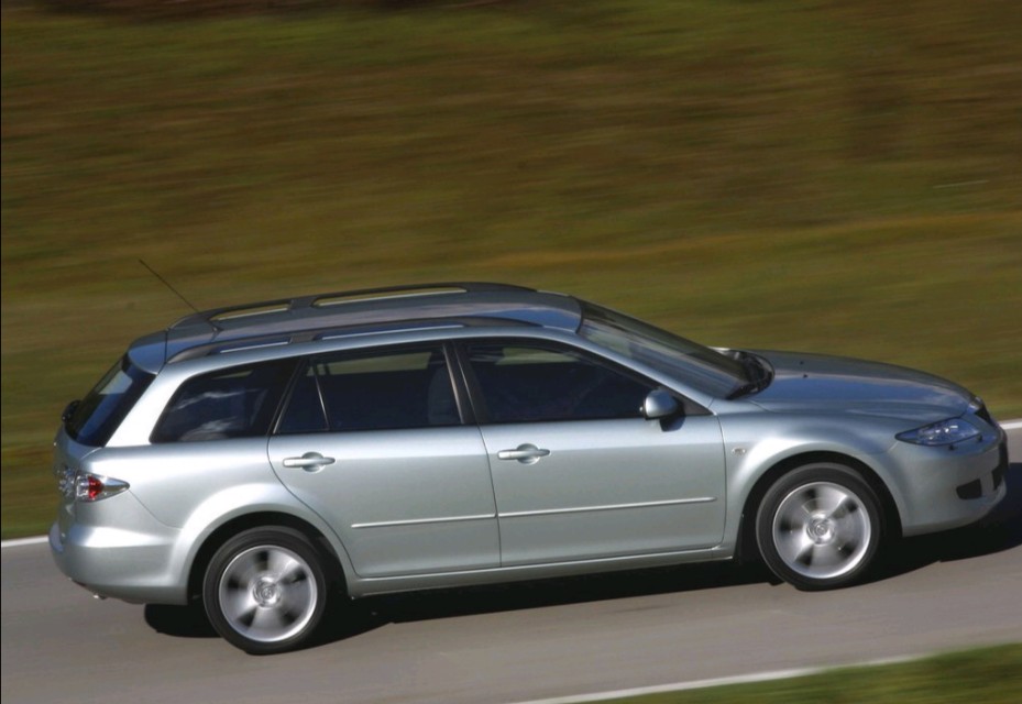 情怀老车马自达6wagon瓦罐旅行版