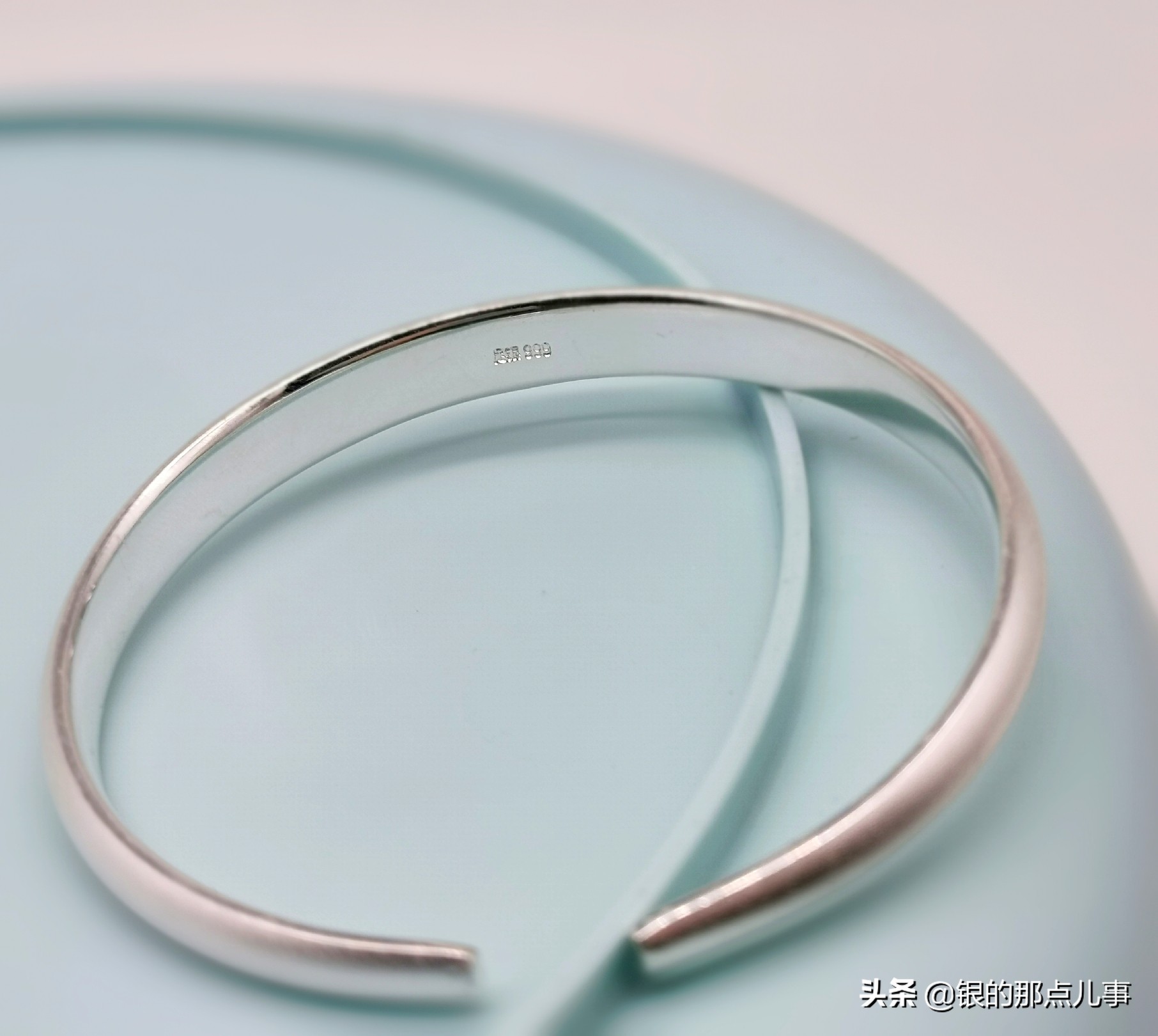 怎么挑选正宗的银手镯,银手镯如何挑选