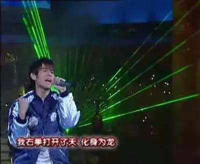 假唱翻车现场拒绝假唱,翻车现场唱歌拒绝假唱