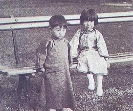 张爱玲弟弟眼中的姐姐,有个才华横溢的姐姐是什么感觉