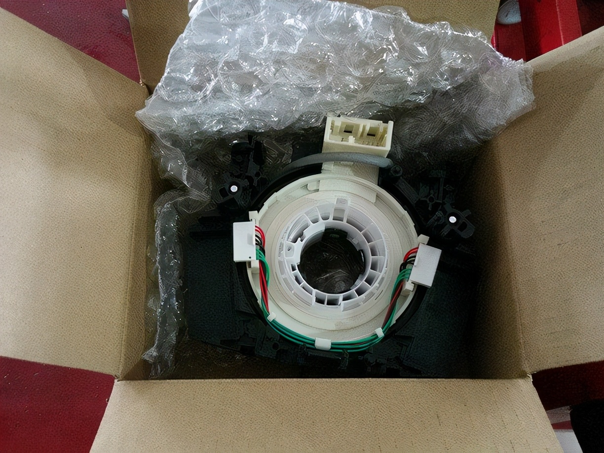 逍客气囊开关在哪个位置,逍客安全气囊灯一直闪烁