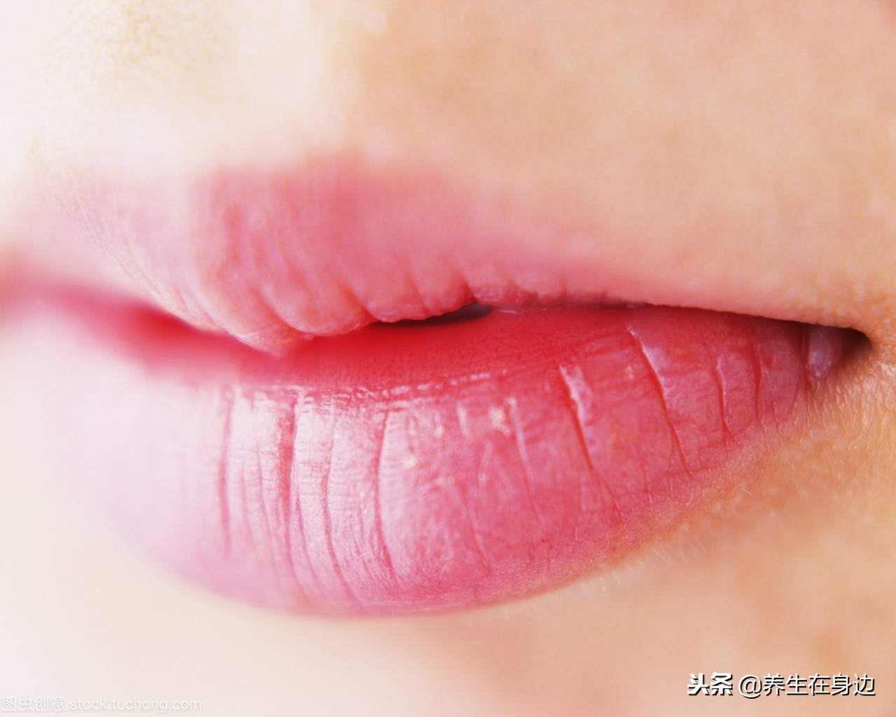 嘴唇干裂怎么办最快最有效方法,嘴唇严重干裂怎么办