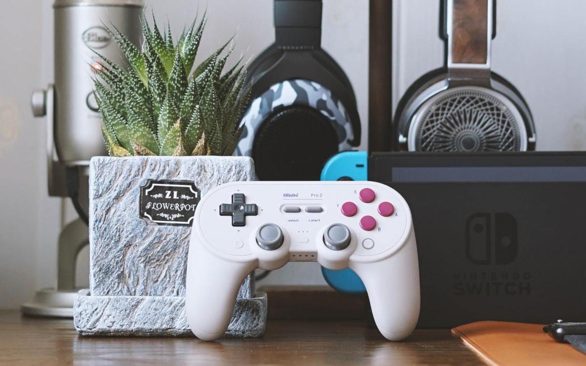 八位堂pro2与switch手柄,游戏玩家必备外设