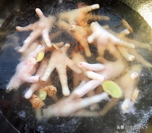 卤鸡爪很销魂,销魂泡椒鸡爪