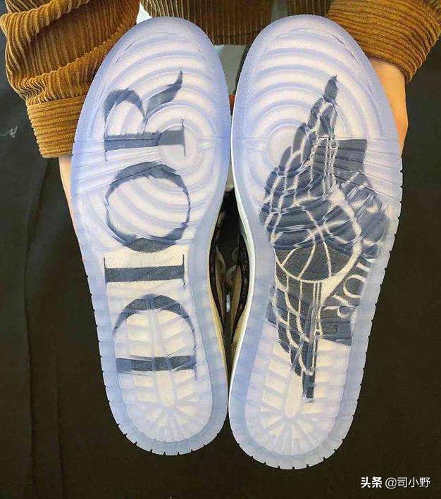 prada阿迪联名款,prada阿迪限量联名