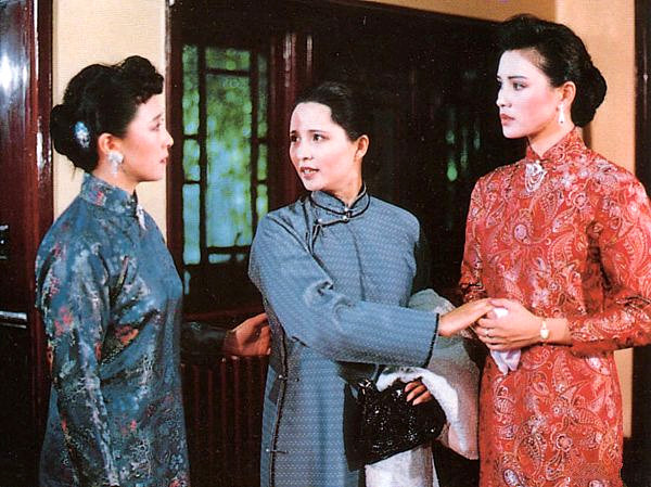 和丈夫携手到老,儿子是她的骄傲,72岁的王馥荔如今过得怎样?