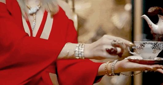 她让无知少女吃下*果禁**，从不忏悔