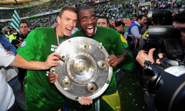 难忘的德甲最强三叉戟！横扫联赛吊打拜仁！夺64年队史首座冠军！