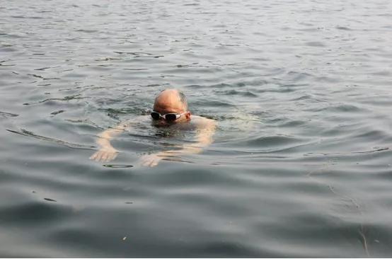 65岁大爷为了降压，晨练中风，医生：高血压患者可以做5种运动