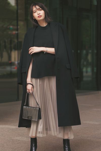 半身裙搭配什么上衣秋冬,百褶半身裙秋冬搭配上衣