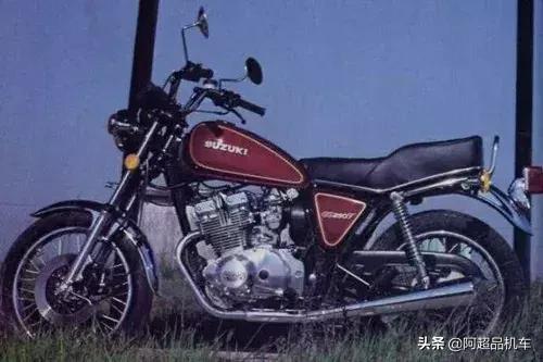 这些常人眼里的破铜烂铁,却是摩迷心中难得一遇的宝贝!