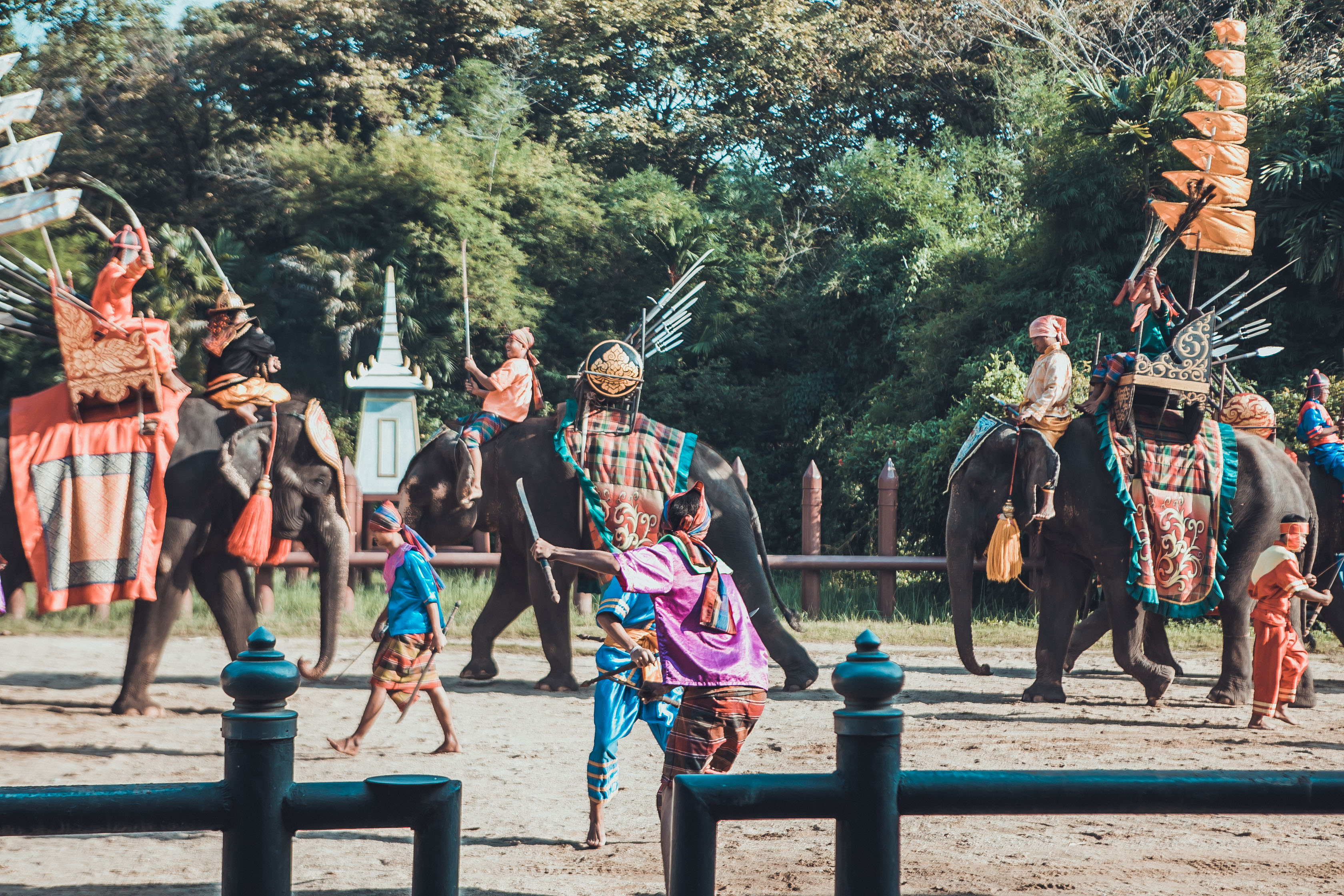 大象在泰国和印度象征着什么,大象是泰国的象征英语