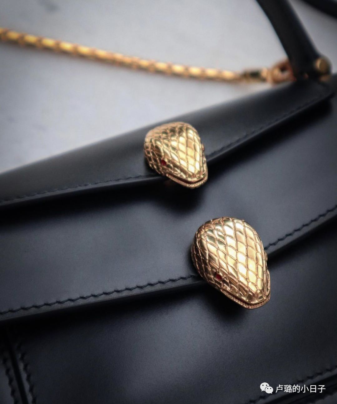 中年女士包包轻奢推荐,中年女士适合买什么样的包包