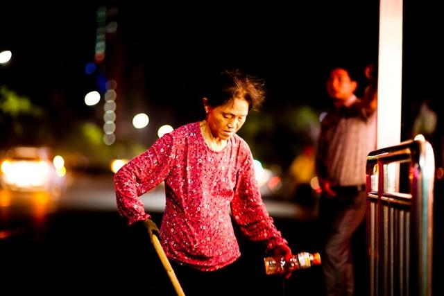 香港扫地阿姨多少钱一个月,香港大妈的真实生活