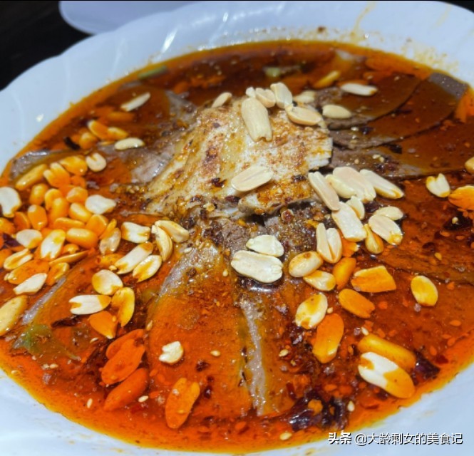 成都美食小吃视频,品尝成都美食必吃的十大名小吃