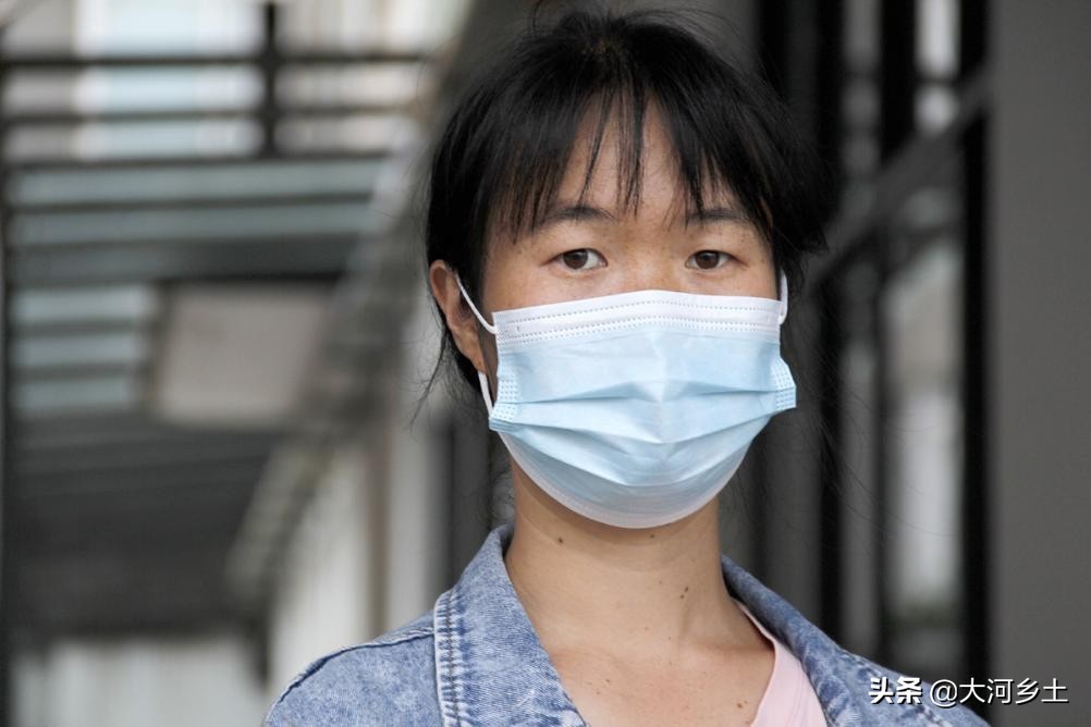 孕妇无知导致29周早产,女子怀孕27周早产