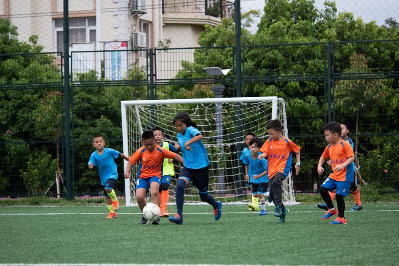6-12岁儿童足球训练冬训,昆明少儿足球训练