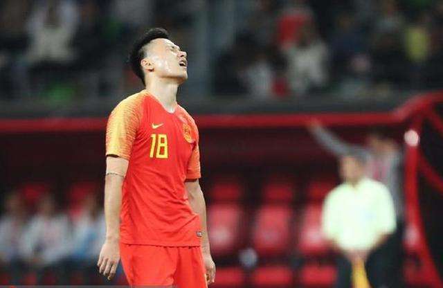国足最不可思议的失误,国足下半场爆出三大短板