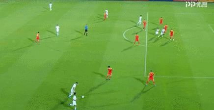 伊朗哭了。乌鸡击败中国，中国却送其出线